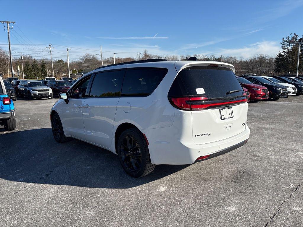 new 2026 Chrysler Pacifica car, priced at $51,740