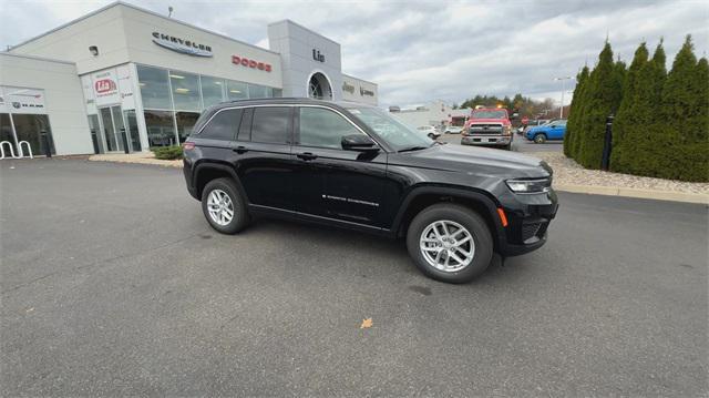 new 2025 Jeep Grand Cherokee car, priced at $42,970