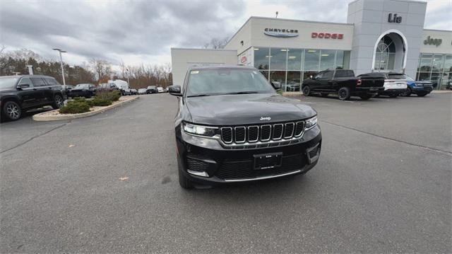 new 2025 Jeep Grand Cherokee car, priced at $42,970