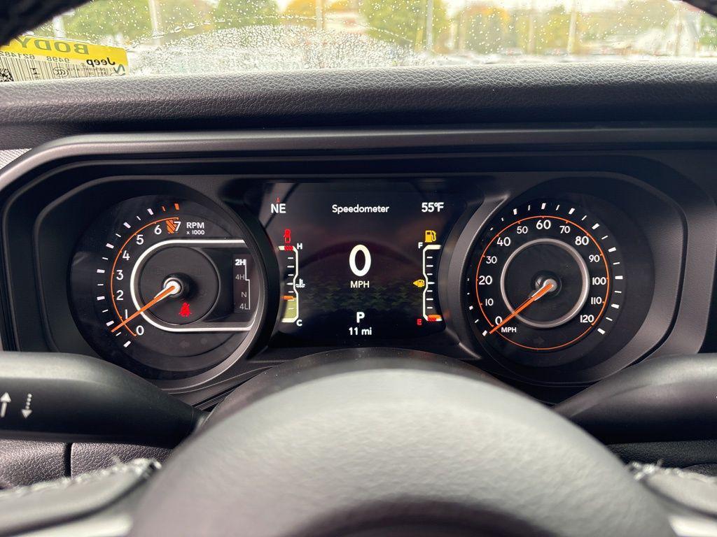 new 2025 Jeep Gladiator car, priced at $47,057