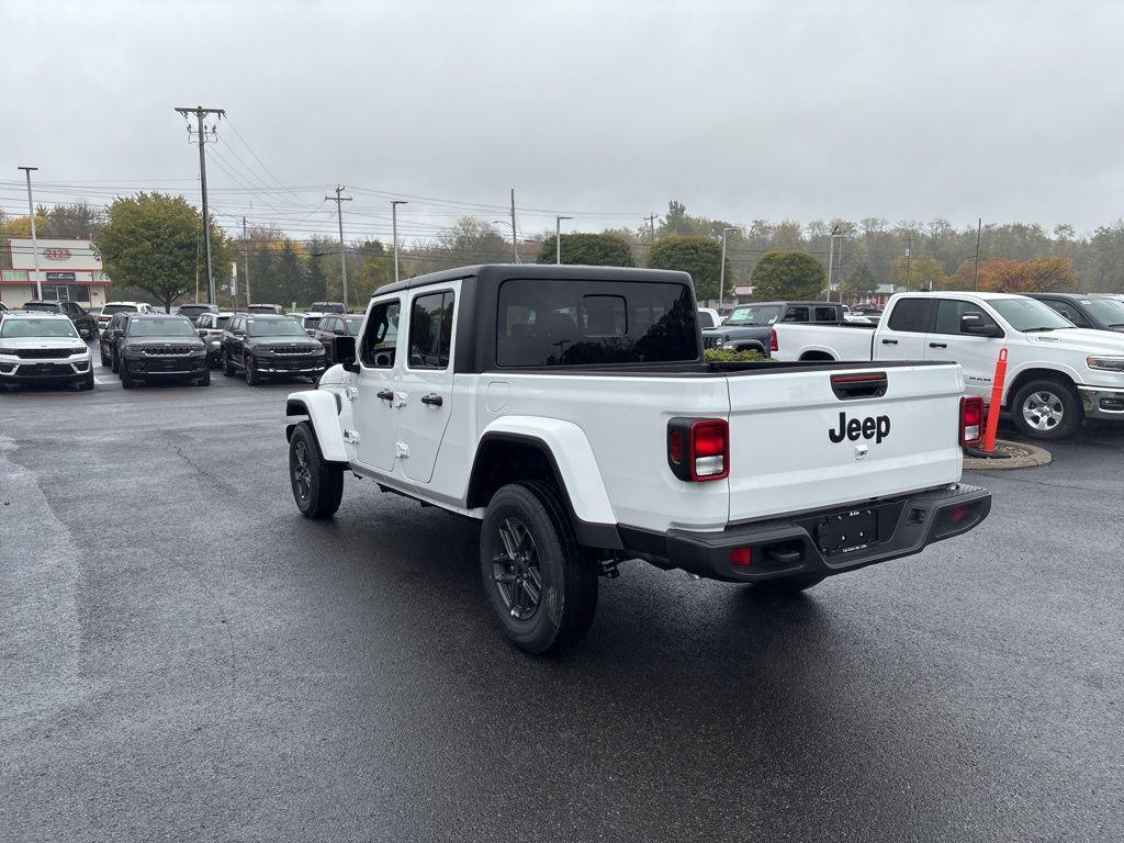 new 2025 Jeep Gladiator car, priced at $47,057
