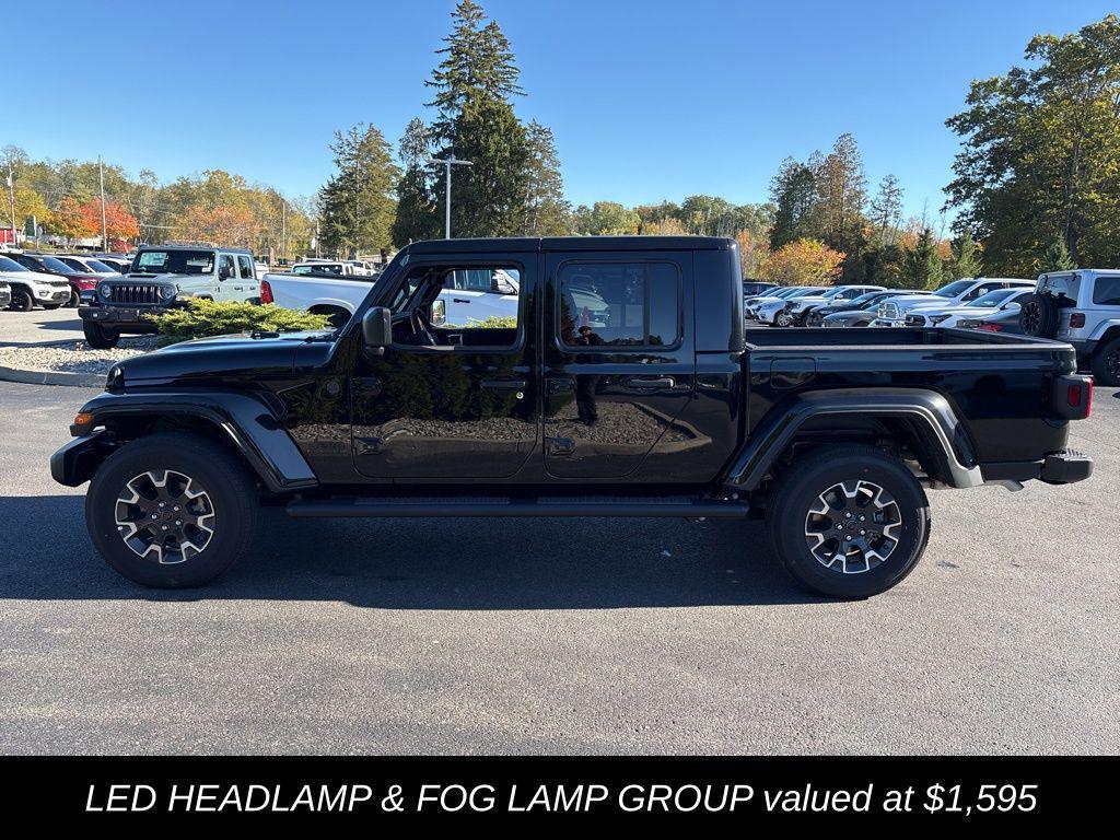 new 2025 Jeep Gladiator car, priced at $51,210
