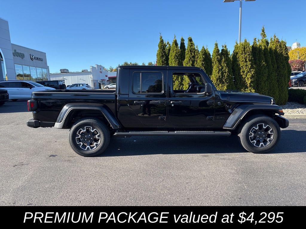 new 2025 Jeep Gladiator car, priced at $51,210