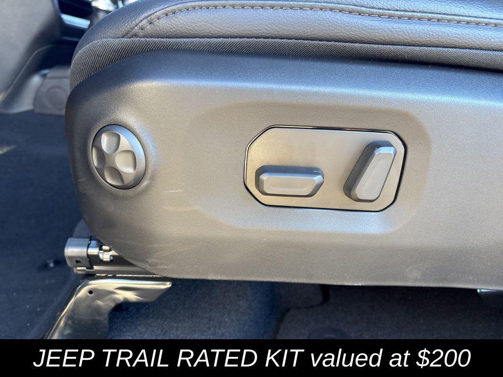 new 2025 Jeep Gladiator car, priced at $51,210