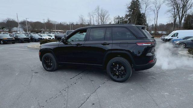 new 2025 Jeep Grand Cherokee car, priced at $42,634