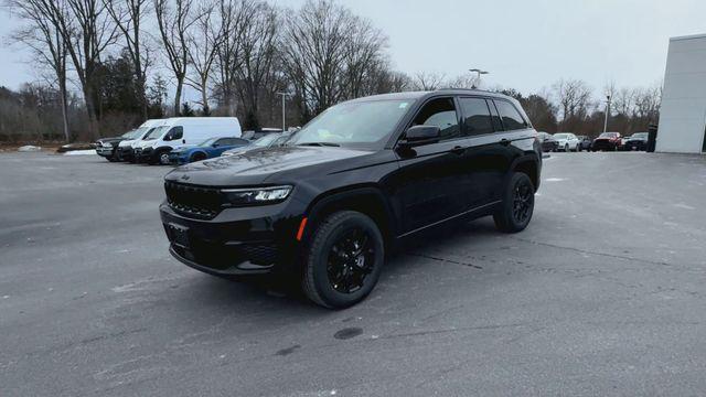 new 2025 Jeep Grand Cherokee car, priced at $42,634