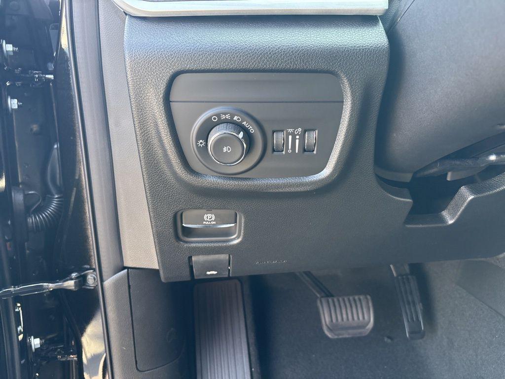 new 2025 Jeep Grand Cherokee L car, priced at $48,568