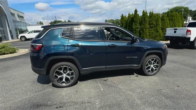 new 2024 Jeep Compass car, priced at $31,998