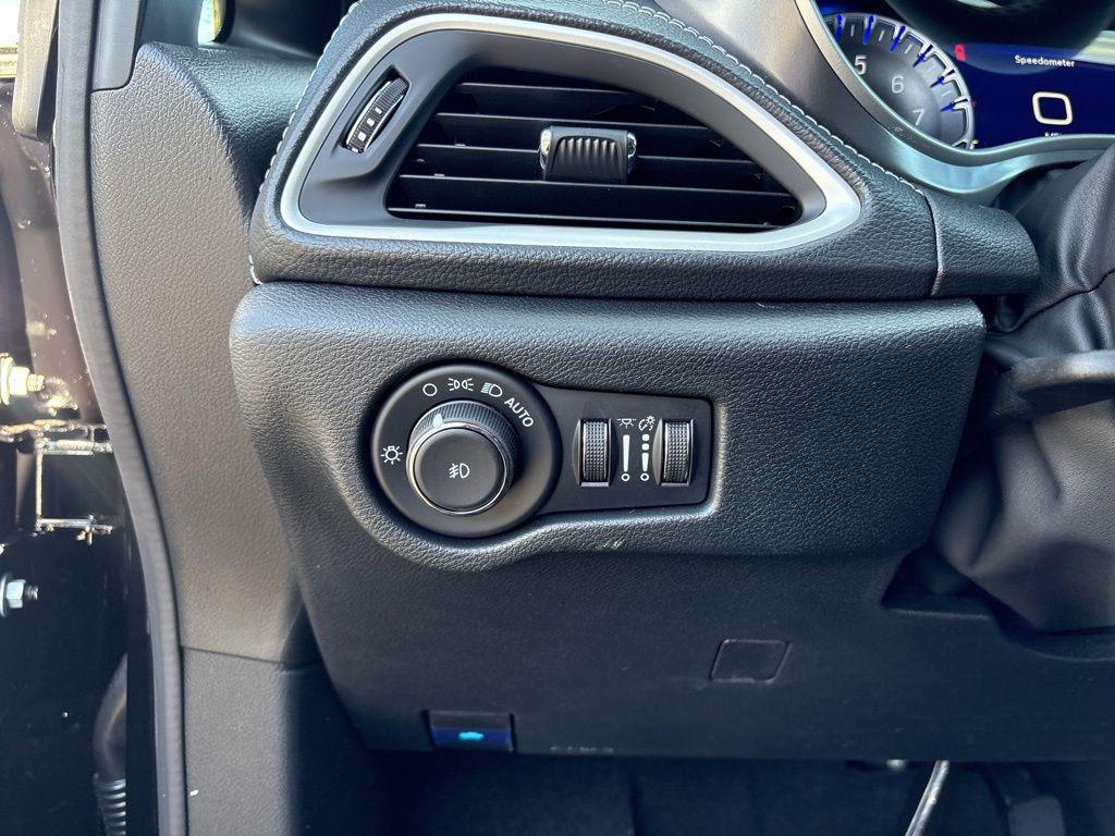 new 2026 Chrysler Pacifica car, priced at $47,775