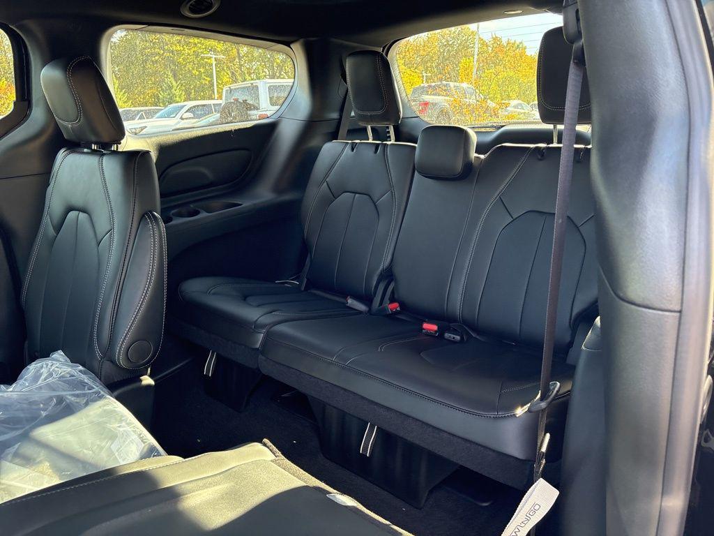 new 2026 Chrysler Pacifica car, priced at $47,775
