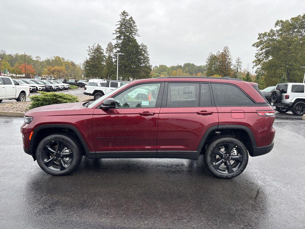 new 2025 Jeep Grand Cherokee car, priced at $48,957