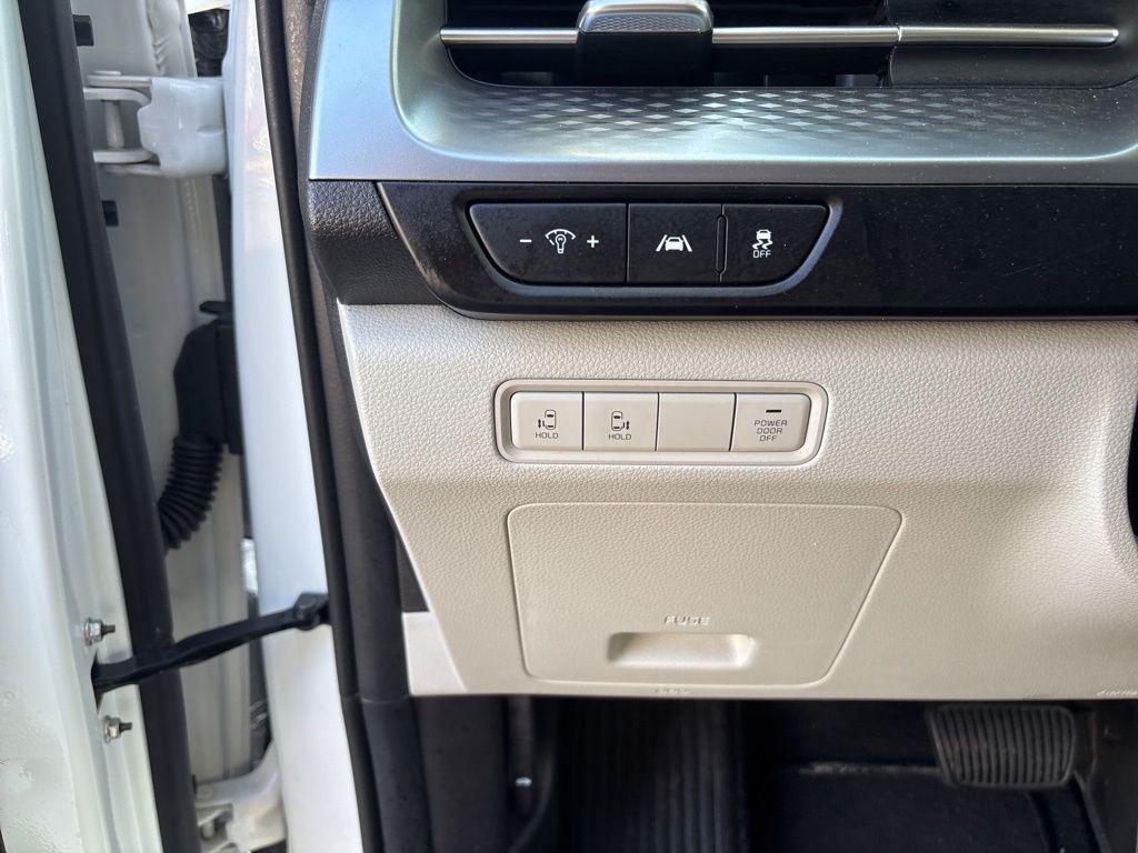 used 2024 Kia Carnival car, priced at $29,000