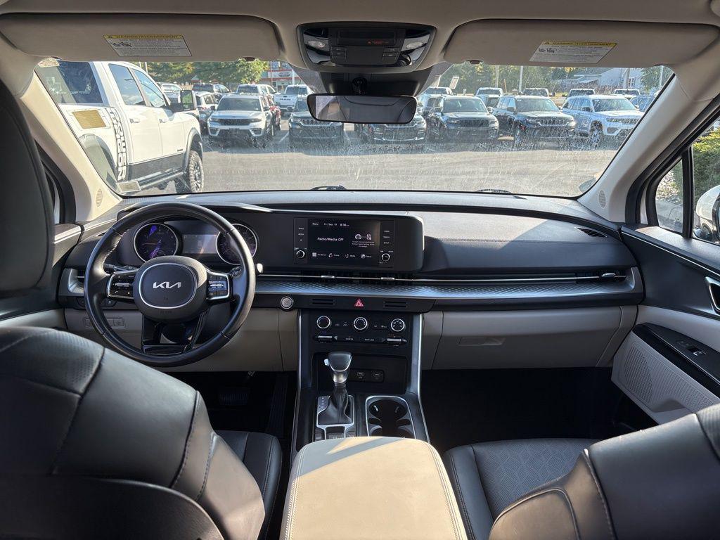 used 2024 Kia Carnival car, priced at $29,000