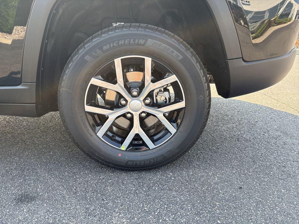 new 2025 Jeep Grand Cherokee car, priced at $46,760