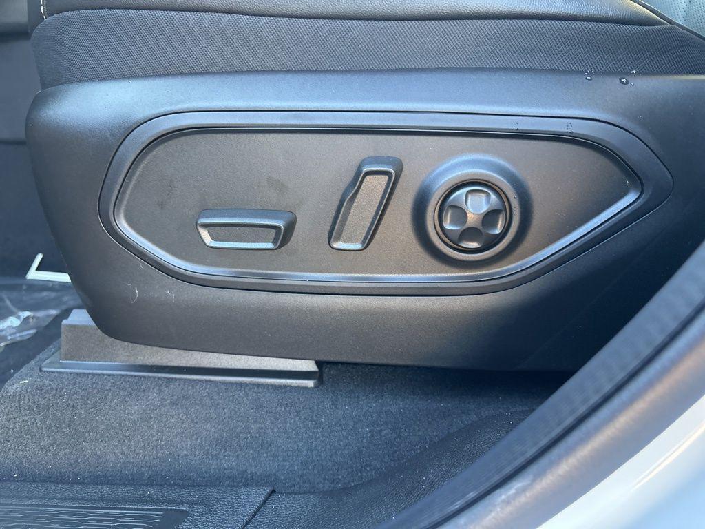 new 2025 Jeep Grand Cherokee car, priced at $48,410