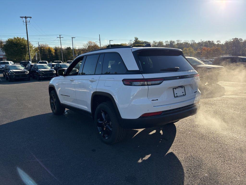 new 2025 Jeep Grand Cherokee car, priced at $48,410