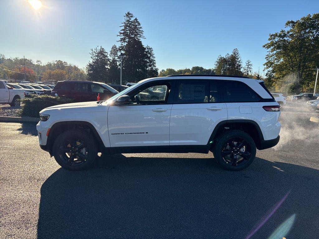 new 2025 Jeep Grand Cherokee car, priced at $48,410