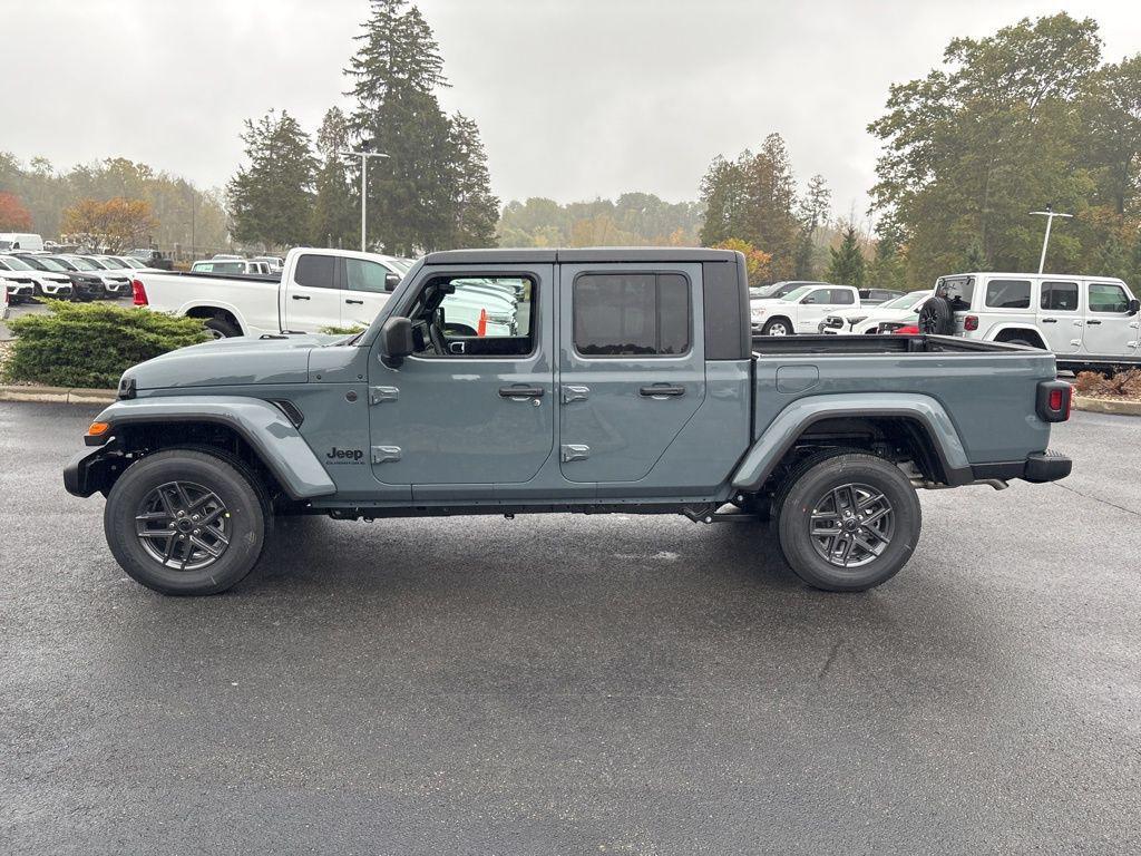 new 2025 Jeep Gladiator car, priced at $47,646