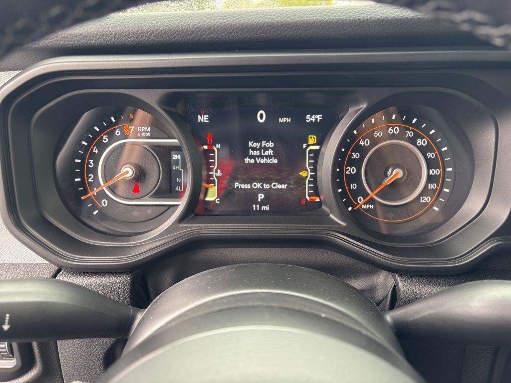 new 2025 Jeep Gladiator car, priced at $47,646