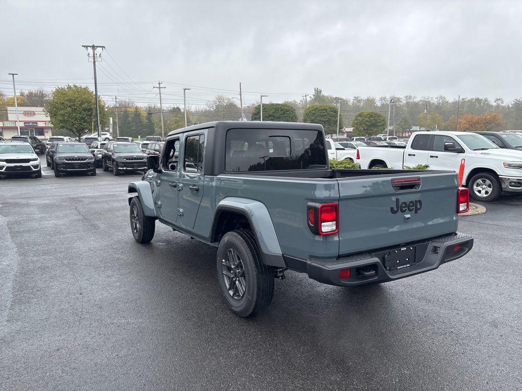 new 2025 Jeep Gladiator car, priced at $47,646