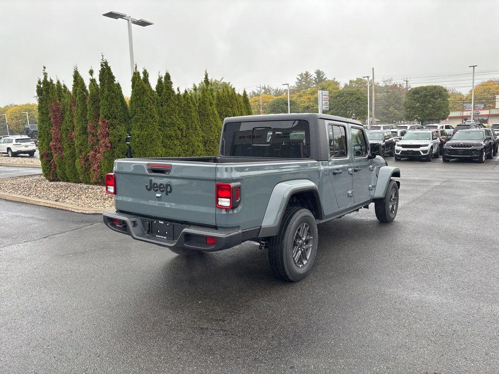 new 2025 Jeep Gladiator car, priced at $47,646