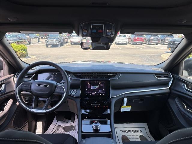 new 2025 Jeep Grand Cherokee car, priced at $41,553