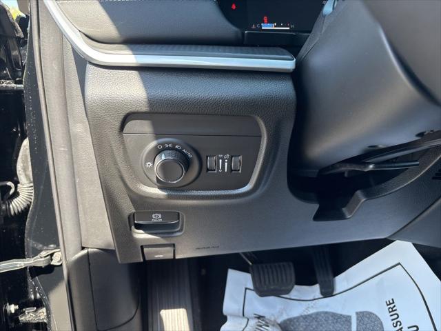 new 2025 Jeep Grand Cherokee car, priced at $41,553