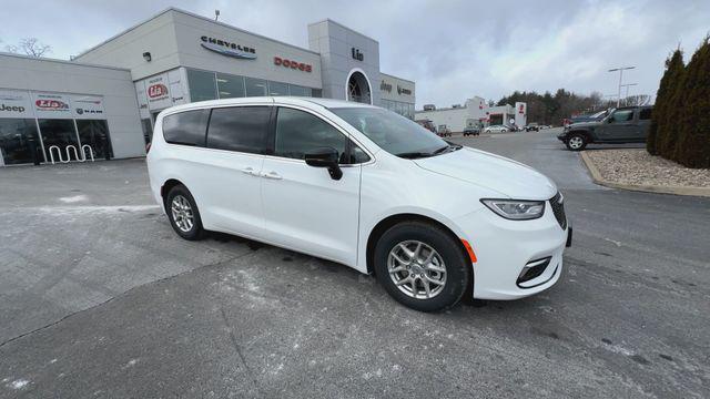 new 2025 Chrysler Pacifica car, priced at $38,496