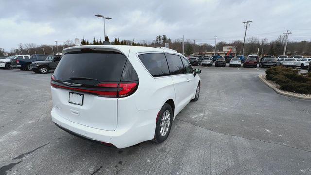 new 2025 Chrysler Pacifica car, priced at $38,496