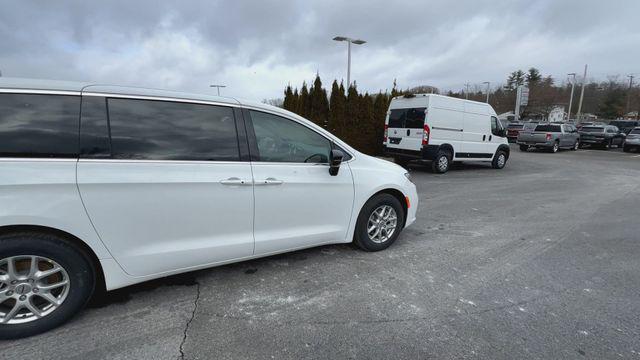 new 2025 Chrysler Pacifica car, priced at $38,496