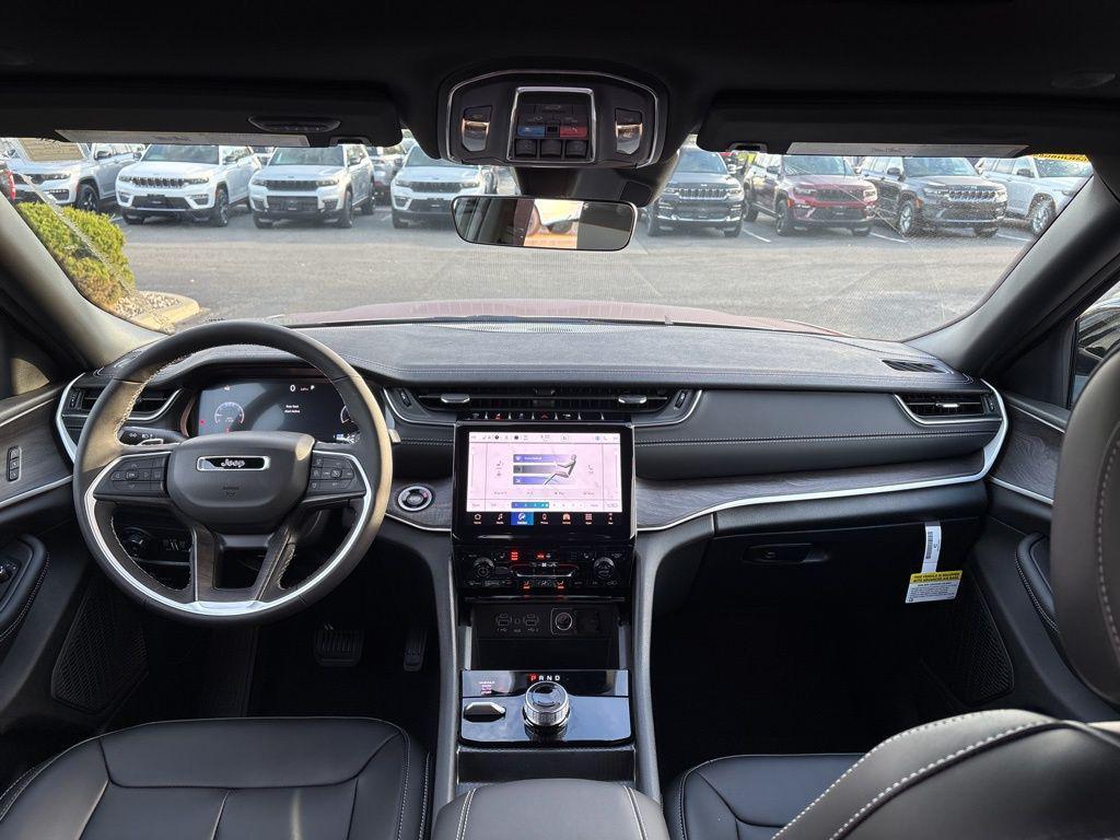 new 2025 Jeep Grand Cherokee car, priced at $50,948