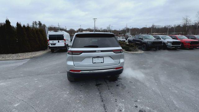 new 2025 Jeep Grand Cherokee car, priced at $44,795