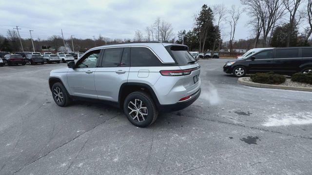 new 2025 Jeep Grand Cherokee car, priced at $44,795