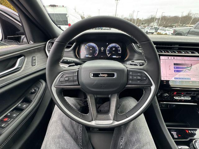 new 2025 Jeep Grand Cherokee car, priced at $44,795