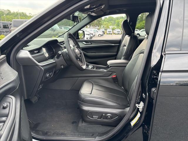 new 2025 Jeep Grand Cherokee car, priced at $48,792