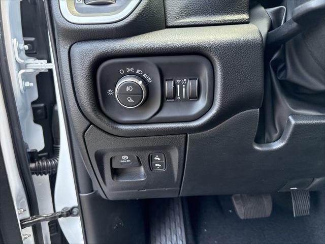 new 2025 Ram 1500 car, priced at $53,214