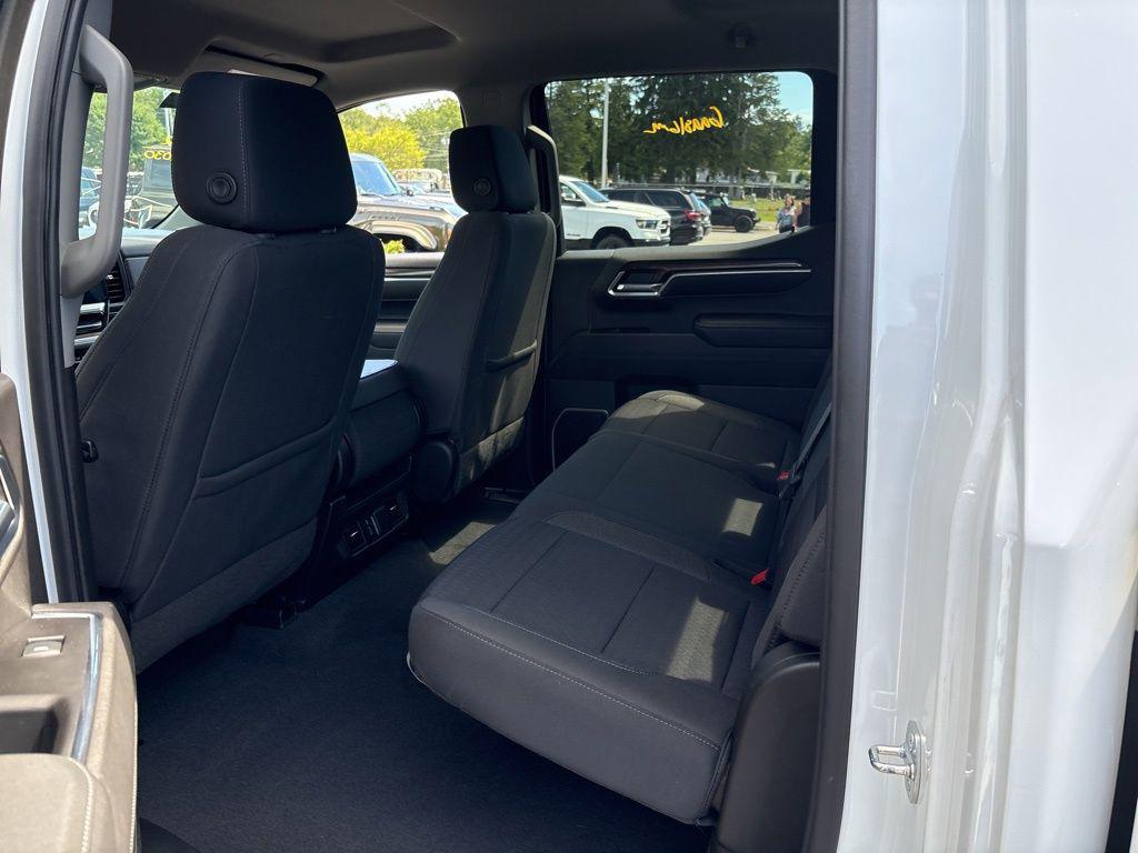 used 2022 Chevrolet Silverado 1500 car, priced at $32,800