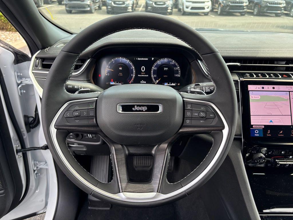 new 2025 Jeep Grand Cherokee car, priced at $50,062