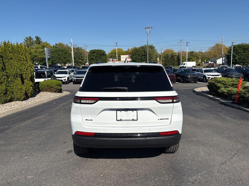 new 2025 Jeep Grand Cherokee car, priced at $50,612