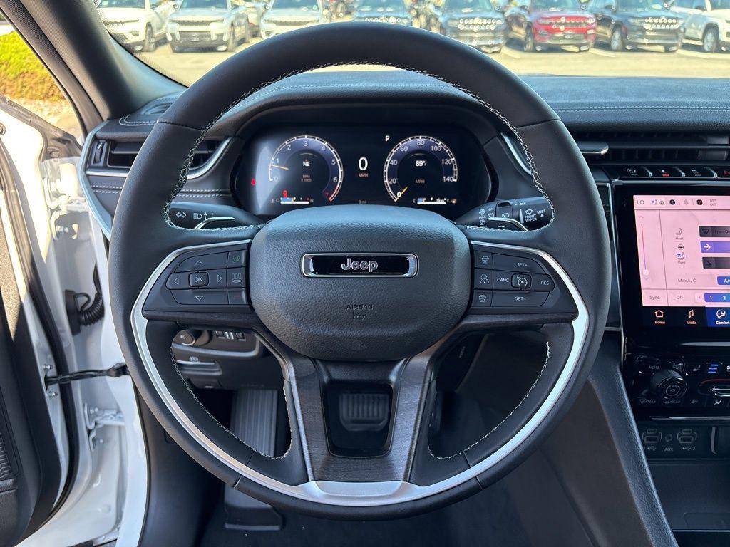 new 2025 Jeep Grand Cherokee car, priced at $50,612