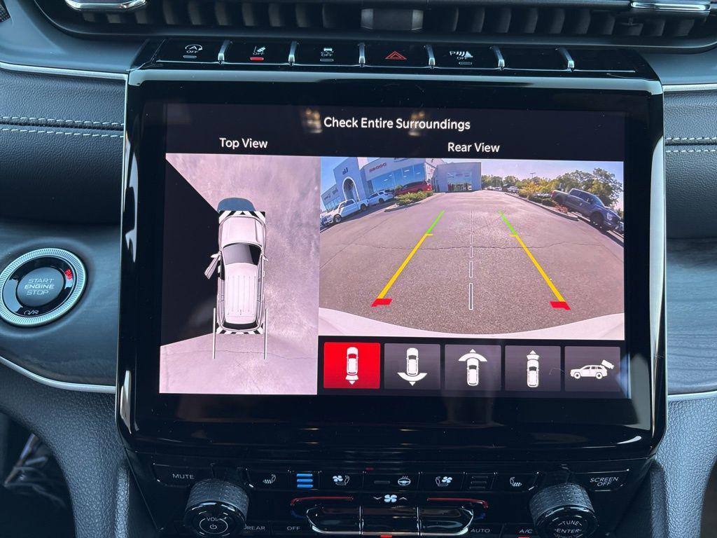 new 2025 Jeep Grand Cherokee car, priced at $50,612