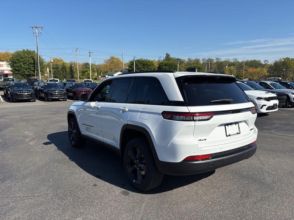new 2025 Jeep Grand Cherokee car, priced at $50,612
