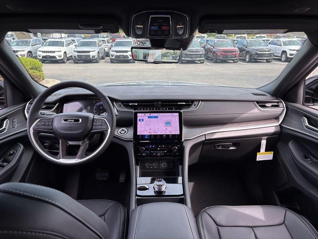 new 2025 Jeep Grand Cherokee car, priced at $51,184