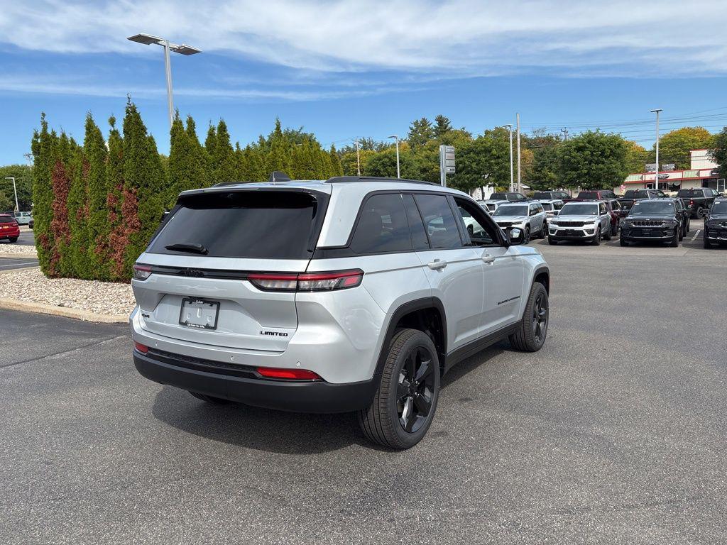 new 2025 Jeep Grand Cherokee car, priced at $51,184