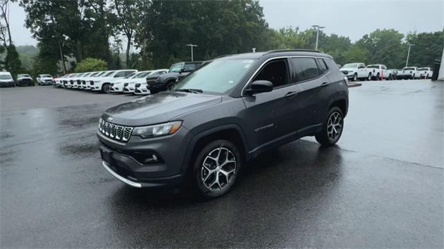 new 2024 Jeep Compass car, priced at $31,998