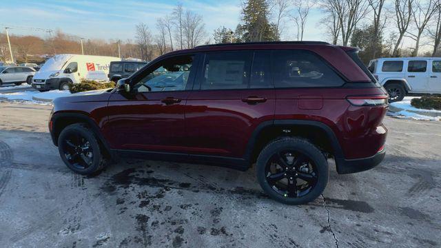 new 2025 Jeep Grand Cherokee car, priced at $49,632