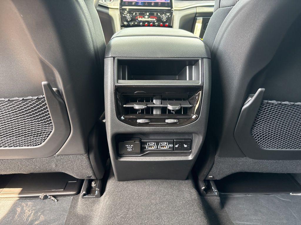 new 2025 Jeep Grand Cherokee car, priced at $47,260