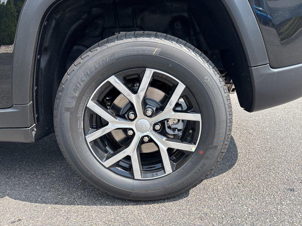 new 2025 Jeep Grand Cherokee car, priced at $47,260