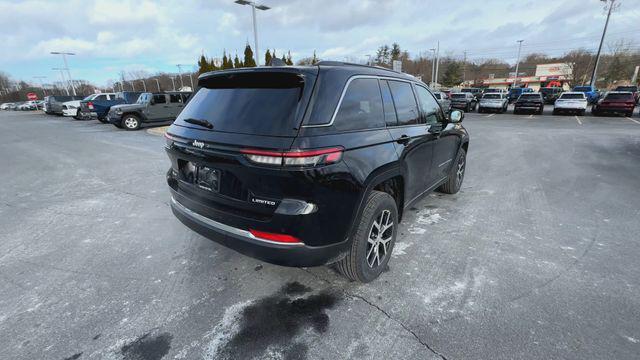 new 2025 Jeep Grand Cherokee car, priced at $50,235