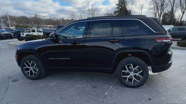 new 2025 Jeep Grand Cherokee car, priced at $44,795